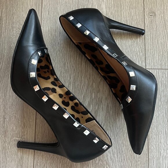 Black studded stilettos - Picture 1 of 5